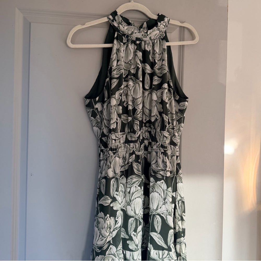 Floral Sleeveless Maxi Dress - Olive and White